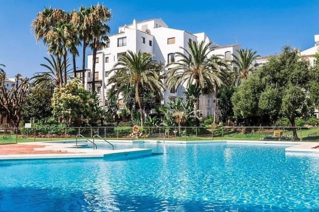 Caprichoso Apartamento En El Corazon De Puerto Banus Marbella Exterior photo